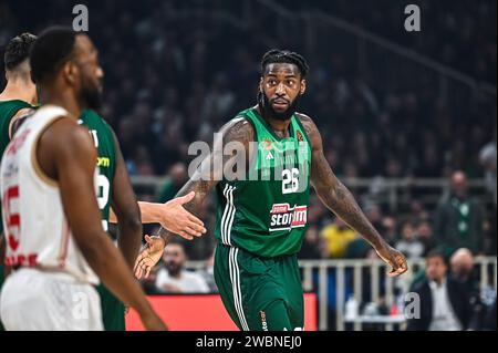 Athènes, Grèce. 11 janvier 2024. 26 Mathias Lessort de Panathinaikos AKTOR Athens joue lors de l'Euroleague, Round 21, match entre Panathinaikos AKTOR Athens et L'AS Monaco à l'OAKA Altion Arena à Athènes, Grèce, le 11 janvier 2024. Crédit : Agence photo indépendante/Alamy Live News Banque D'Images