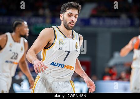 Madrid, Madrid, Espagne. 11 janvier 2024. Facundo Campazzo du Real Madrid lors du match de basket-ball Euroleague entre le Real Madrid et Valence au Wizink Center de Madrid, Espagne. (Image de crédit : © Alberto Gardin/ZUMA Press Wire) USAGE ÉDITORIAL SEULEMENT! Non destiné à UN USAGE commercial ! Banque D'Images