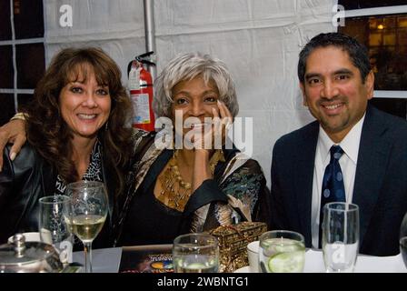 Dîner de gala du 70e anniversaire du NASA Ames Research Center, organisé à l'Université Santa Clara, Santa Clara, Californie, avec Nichelle Nichols, conférencière de Star Trek. Banque D'Images