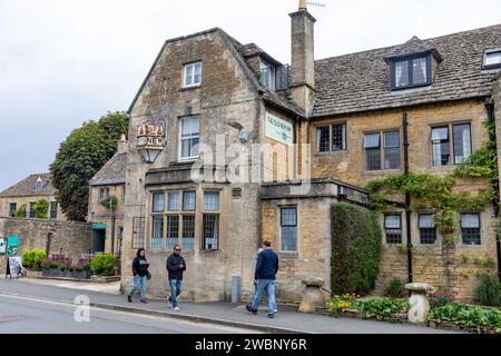 Bourton on the Water Cotswolds Angleterre, maison en pierre Old New Inn, restaurant et bar, Angleterre, Royaume-Uni, 2023 Banque D'Images