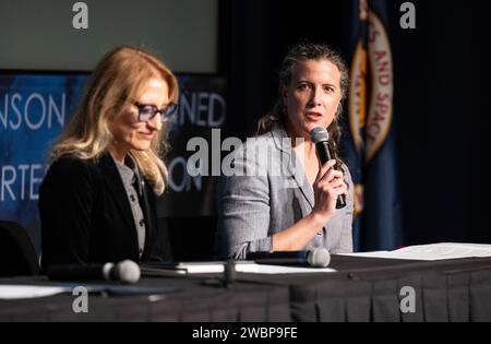 La sous-secrétaire d'État adjointe Sonata Coulter a prononcé une allocution lors de la cérémonie de signature des accords d'Artemis le 9 novembre 2023, au siège de la NASA Mary W. Jackson à Washington. Milena Stoycheva, ministre bulgare de l’innovation et de la croissance, était présente. La Bulgarie est devenue le 32e pays à signer les accords d’Artemis, fournissant des principes pour la coopération internationale dans le cadre du programme Artemis de la NASA. Banque D'Images