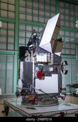 Le satellite PACE du Goddard Space Flight Center de la NASA, le 31 octobre 2023, recueillera des mesures mondiales de la couleur des océans, des communautés phytoplanctoniques, des nuages et des aérosols à l’aide d’instruments tels que OCI, SPEXone et HARP2. Banque D'Images