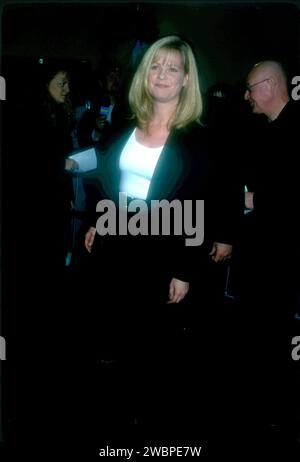 Los Angeles, Californie, USA 6 novembre 1996 l'actrice Bonnie Hunt assiste à la première de Miramax films 'The English patient' de l'American film Institute au Mann Bruin Theatre le 6 novembre 1996 à Los Angeles, Californie, USA. Photo de Barry King/Alamy stock photo Banque D'Images