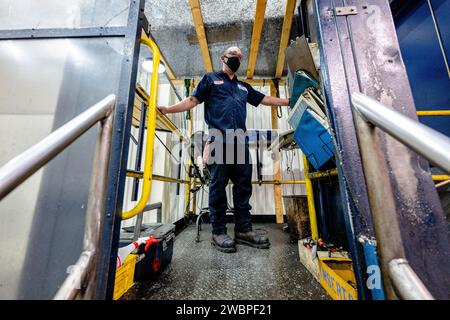 L'usinage du tunnel, de la cloison arrière et du canon du réservoir sous pression Artemis III Orion a lieu chez Ingersoll machine Tool, Inc. À Rockford, Illinois, le 28 septembre 2020. Banque D'Images