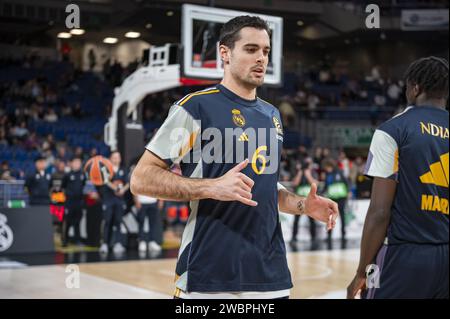 Madrid, Espagne. 11 janvier 2024. Alberto Abalde du Real Madrid s'est réchauffé avant le match de basket-ball Euroleague entre le Real Madrid et Valence au Wizink Center de Madrid, en Espagne. Crédit : Agence photo indépendante/Alamy Live News Banque D'Images