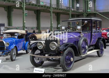 Vente Bonhams 2020 au Grand Palais à Paris. Focus sur une Rolls-Royce violette 1915 40-50hp Silver Ghost London-Edinburgh Limousine. N° de châssis 9AD. Banque D'Images