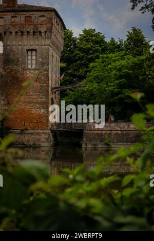 Castello Di Padernello - Vieux Château italien - Provincia di Brescia - campagne Italie du Nord Banque D'Images