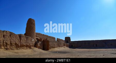 Ruines des anciennes forteresses d'argile de Kashan, Iran Banque D'Images