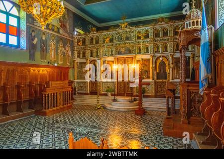 Intérieur de l'église orthodoxe grecque de Saint-Georges à Spartochori sur l'île grecque Ionienne de Meganisi Banque D'Images