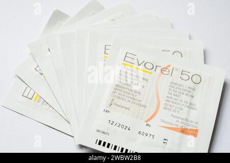 Traitement hormonal substitutif : Evorel 50 (estradiol) Banque D'Images