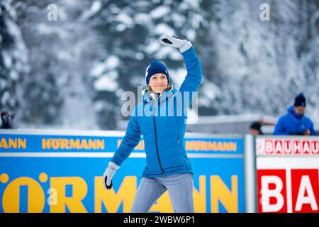 RUHPOLDING, ALLEMAGNE - 12 JANVIER 2024 : Magdalena Neuner, sprint féminin. Ruhpolding coupe du monde de biathlon 2024 à Chiemgau Arena Banque D'Images