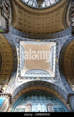 Antwerpen-Centraal Railway Station, Ceiling oft HE Hall d'entrée, Koningin Astridplein, Anvers, Flandre, Belgique, Europe Banque D'Images