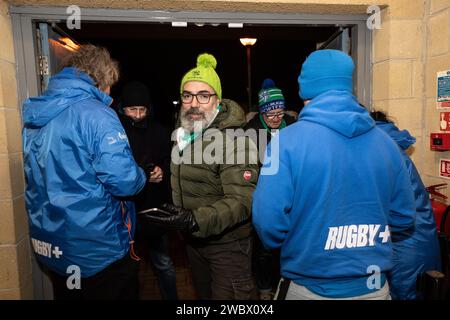 Newcastle, Royaume-Uni. 12 janvier 2024. Un fan de Benetton arrive à Kingston Park pour le match de la European Rugby Challenge Cup entre Newcastle Falcons et Benetton Rugby à Kingston Park, Newcastle, le vendredi 12 janvier 2024. (Photo : Chris Lishman | MI News) crédit : MI News & Sport / Alamy Live News Banque D'Images