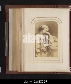 Production photographique à partir d'un tirage à la sibille persane par Guercino, Anonyme, d'après Guercino, 1865 - 1900 Photographie. Carte de visite cette photo fait partie d'un album. support photographique. Sibylle persane imprimée en carton Banque D'Images