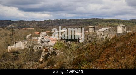 La Couvertoirade, cité médiévale fortifiée sur le Causse du Larzac, département de l'Aveyron, région Occitanie, France Banque D'Images