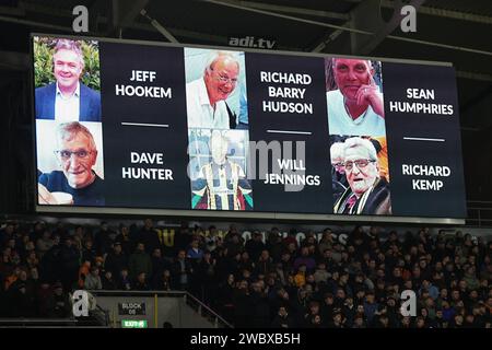 Hull, Royaume-Uni. 12 janvier 2024. En souvenir des personnes décédées lors du Sky Bet Championship Match Hull City vs Norwich City au MKM Stadium, Hull, Royaume-Uni, le 12 janvier 2024 (photo de Mark Cosgrove/News Images) à Hull, Royaume-Uni le 1/12/2024. (Photo de Mark Cosgrove/News Images/Sipa USA) crédit : SIPA USA/Alamy Live News Banque D'Images