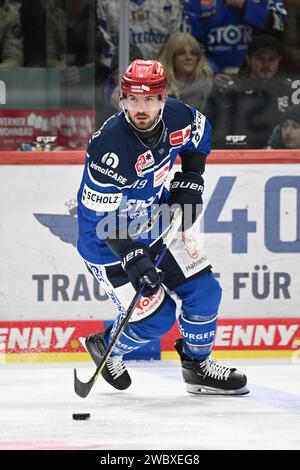 Schwenningen, Deutschland. 12 janvier 2024. Christopher Brown (Schwenninger Wild Wings #19) Schwenninger Wild Wings gegen Duesseldorfer EG, Eishockey, DEL, 37. Spieltag, saison 2023/2024, 12.01.2024 photo : Eibner-Pressefoto/Sven Laegler crédit : dpa/Alamy Live News Banque D'Images