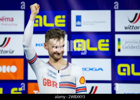 Apeldoorn, pays-Bas. 12 janvier 2024. APELDOORN, PAYS-BAS - 12 JANVIER : Daniel Bigham lors du jour 3 des Championnats d'Europe UEC Track Elite 2024 à Omnisport le 12 janvier 2024 à Apeldoorn, pays-Bas. (Photo de Rene Nijhuis/Agence BSR) crédit : Agence BSR/Alamy Live News Banque D'Images