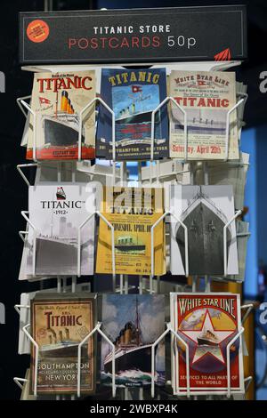 Titanic Belfast, une attraction touristique de premier plan qui raconte l'histoire du RMS Titanic depuis ses débuts jusqu'à sa fin tragique en 1912, au Royaume-Uni Banque D'Images