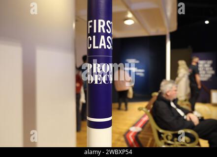 Titanic Belfast, une attraction touristique de premier plan qui raconte l'histoire du RMS Titanic depuis ses débuts jusqu'à sa fin tragique en 1912, au Royaume-Uni Banque D'Images