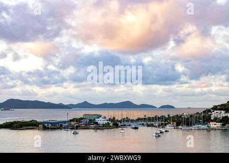 Marina tôt le matin lumière - Road Town, Tortola, Îles Vierges britanniques Banque D'Images