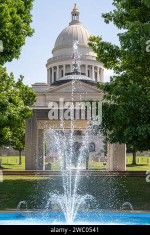 Capitole de l'État de l'Arkansas et fontaine à Little Rock, Arkansas. (ÉTATS-UNIS) Banque D'Images