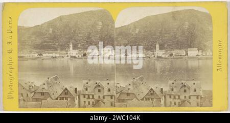 Sankt Goar et le Rhin, vu de Sankt Goarshausen, Allemagne, Hippolyte Jouvin, 1860 - 1870 stéréographe Saint le carton de goarshausen. papier albumen imprimer vue sur la ville, et paysage avec des constructions artificielles. rivière Sankt Goar. Sankt Goarshausen Banque D'Images