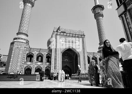 Téhéran (Téhéran), Iran 06.25.2023 : mosquée Emamzadeh Saleh, chiite traditionnelle, mosquée Emamzadeh sale à téhéran. Banque D'Images