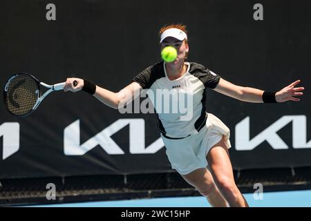 Melbourne, Australie, 13 janvier 2024. La joueuse de tennis allemande Ella Seidel est dans le tirage au sort principal de l'Open australien de tennis Grand Chelem à Melbourne Park. Crédit photo : Frank Molter/Alamy Live news Banque D'Images