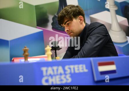 WIJK AAN ZEE - Jorden van Foreest contre Alireza Firouzja lors du premier tour du tournoi d'échecs Tata Steel Masters. ANP OLAF KRAAK Banque D'Images