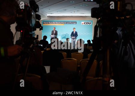 Abschlusspressekonferenz zur Klausurtagung des CDU-Bundesvorstands Friedrich Merz Parteivorsitzender, Christlich Demokratische Union Deutschlands gemeinsam mit Dr. Carsten Linneman Generalsekretaer der CDU Deutschlands BEI der Pressekonferenz Abschum Abschluss der Kraudersung, Heidelberg CDU 13.01.2024 Heidelberg Baden-Wuerttemberg Heidelberg *** Conférence de presse de clôture de la réunion à huis clos du Comité exécutif fédéral de la CDU Friedrich Merz Président du Parti, Union chrétienne-démocrate d'Allemagne Banque D'Images