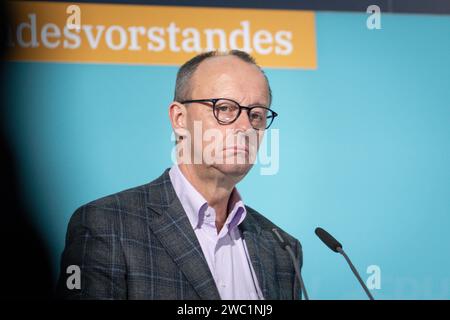 Abschlusspressekonferenz zur Klausurtagung des CDU-Bundesvorstandes Friedrich Merz Parteivorsitzender, Christlich Demokratische Union Deutschlands BEI der Pressekonferenz zum Abschluss der Klausurtagung des CDU-Bundesvorstellung der Heidelberger Erklaerung zum Grundsatzum programm der 13.01.2024 Heidelberg Baden-Wuerttemberg Heidelberg *** Conférence de presse de clôture de la réunion à huis clos du Comité exécutif fédéral de la CDU Friedrich Merz Président du Parti, Union chrétienne-démocrate d'Allemagne à la conférence de presse à l'issue de la réunion à huis clos de la CDU FEDER Banque D'Images