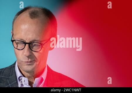 Abschlusspressekonferenz zur Klausurtagung des CDU-Bundesvorstandes Friedrich Merz Parteivorsitzender, Christlich Demokratische Union Deutschlands BEI der Pressekonferenz zum Abschluss der Klausurtagung des CDU-Bundesvorstellung der Heidelberger Erklaerung zum Grundsatzum programm der 13.01.2024 Heidelberg Baden-Wuerttemberg Heidelberg *** Conférence de presse de clôture de la réunion à huis clos du Comité exécutif fédéral de la CDU Friedrich Merz Président du Parti, Union chrétienne-démocrate d'Allemagne à la conférence de presse à l'issue de la réunion à huis clos de la CDU FEDER Banque D'Images