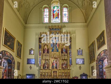 Malaga, Espagne - 30 juillet 2022 : le St. Chapelle Barbara dans la cathédrale de Malaga (ou Santa Iglesia Catedral Basílica de la Encarnación) Banque D'Images