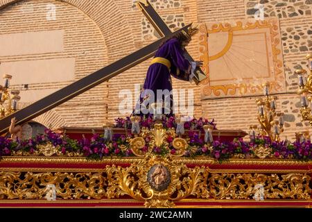 La parade de Semana Santa à Almuneca, Andalousie, Espagne. Pâques , semaine Sainte. Banque D'Images