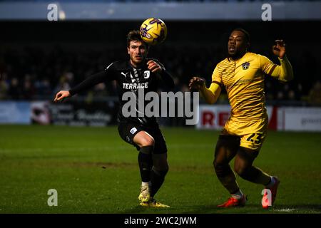 Kian Spence de Barrow AFC sur le ballon lors du match de Sky Bet League 2 entre Sutton United et Barrow au Knights Community Stadium, Gander Green Lane, Sutton le samedi 13 janvier 2024. (Photo : Tom West | MI News) crédit : MI News & Sport / Alamy Live News Banque D'Images