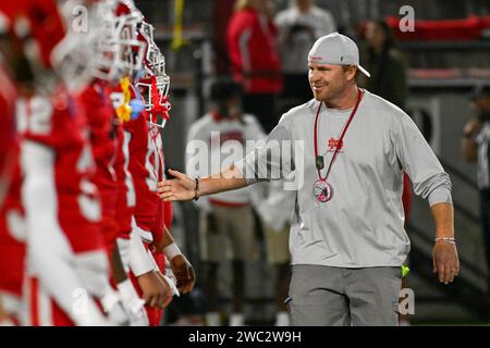 L'entraîneur-chef de Mater Dei Monarchs Frank McManus lors d'un match de football de la section Sud de la CIF, vendredi 17 novembre 2023, à Santa Ana, Etalonnage Les Mater Dei Monarchs battent les Trailblazers du Sierra Canyon 42-14. (Dylan Stewart/image du sport) Banque D'Images
