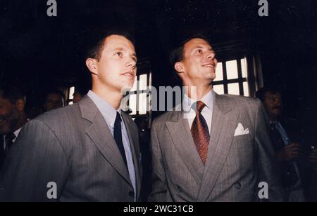 Frederiksborg, Danemark /15 juin 1998/la reine margrethe II avec les deux fils héritent du prince frederik et pricne joachim à Frederiksborg Danemark. Photo.Francis Joseph Dean/Dean Pictures Banque D'Images