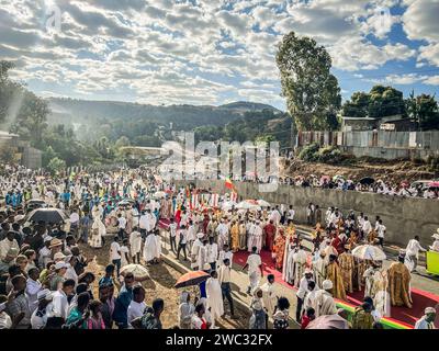 Gondar, Éthiopie, 19 janvier 2023 ; foule célébrant Timkat, une célébration orthodoxe éthiopienne à Gondar, Éthiopie Banque D'Images