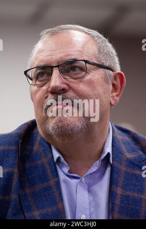 St. Petersburg, Russie. 13 janvier 2024. Candidat présidentiel russe du parti Initiative civile Boris Nadezhdin vu lors d'une réunion avec ses partisans à Saint-Pétersbourg. Boris Nadezhdin, candidat aux élections présidentielles de 2024 du parti Initiative civile contre l'actuel président Vladimir Poutine, a tenu une réunion avec ses partisans à St. Petersburg, parlant de son programme présidentiel et répondant aux questions des gens. (Photo Artem Priakhin/SOPA Images/Sipa USA) crédit : SIPA USA/Alamy Live News Banque D'Images