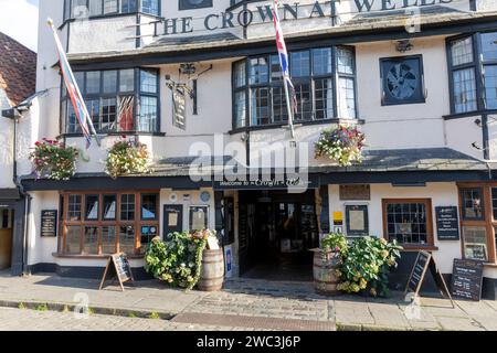 Wells Somerset, The Crown at Wells ancien 15th Century Coaching Inn maintenant hôtel et restaurant avec le bistro Anton dans le centre-ville de Wells, Angleterre, Royaume-Uni, 2023 Banque D'Images