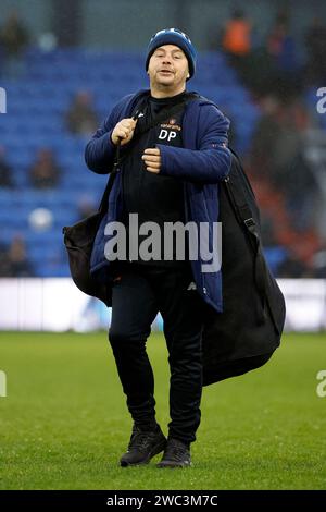 Dean Pickering SNR. (Oldham Kit Man) lors du Isuzu FA Trophy match entre Oldham Athletic et Hendon à Boundary Park, Oldham le samedi 13 janvier 2024. (Photo : Thomas Edwards | MI News) crédit : MI News & Sport / Alamy Live News Banque D'Images