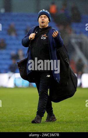 Dean Pickering SNR. (Oldham Kit Man) lors du Isuzu FA Trophy match entre Oldham Athletic et Hendon à Boundary Park, Oldham le samedi 13 janvier 2024. (Photo : Thomas Edwards | MI News) crédit : MI News & Sport / Alamy Live News Banque D'Images