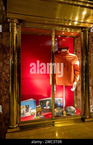 L'intérieur de la tour Trump comprend des restaurants et des boutiques, New York City, États-Unis, 2024 Banque D'Images