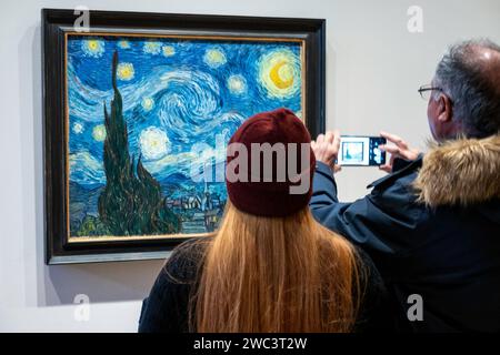 Vincent van Gogh 'nuit étoilée' peinture exposée au Musée d'Art moderne de New York, 2024 , USA Banque D'Images