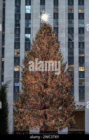 The Rockefeller Center Christmas Tree, 2024 NYC, États-Unis Banque D'Images