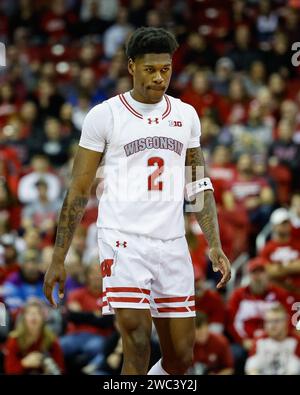 Madison, WISCONSIN, États-Unis. 13 janvier 2024. Les Badgers du Wisconsin gardent AJ Storr (2) lors du match de basket-ball de la NCAA entre les Wildcats du Nord-Ouest et les Badgers du Wisconsin au Kohl Center de Madison, WISCONSIN. Darren Lee/CSM/Alamy Live News Banque D'Images