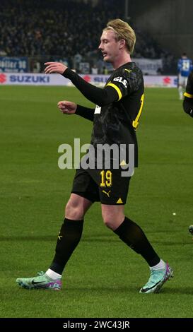 Julian Brandt jubelt nach seinem Tor zum 1:0 fotografiert beim Fußball Bundesliga Spiel Darmstadt. 98 gegen Borussia. Dortmund am 13.1. 2024 à Darmstadt. Banque D'Images