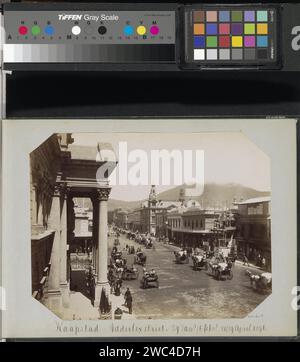 Vue de Adderley Street au Cap, George Washington Wilson, 1870 - 1893 photographie cette photo fait partie d'un album. Cape Town support photographique albumen print Street (+ City(-scape) avec chiffres, personnel) Cape Town Banque D'Images