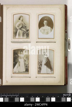 Production photographique d'un portrait peint de la reine Wilhelmina, Max Cosman, d'après Thérèse Schwartze, 1898 Photographie. Carte de visite cette photo fait partie d'un album. papier baryté. reine en carton. Personnes historiques - BB - femme Banque D'Images